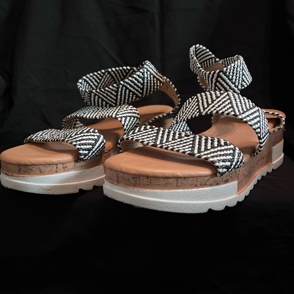 Black and White Platform Sandals Size 8.5